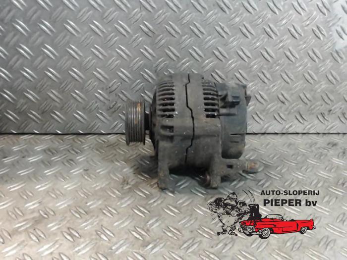 Gebruikte Dynamo Volkswagen Transporter/Caravelle T4 2.5 TDI Prijs € 42,00 Margeregeling aangeboden door Autosloperij Pieper BV