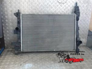 Gebruikte Radiateur Ford Focus 3 1.0 Ti-VCT EcoBoost 12V 100 Prijs € 42,00 Margeregeling aangeboden door Autosloperij Pieper BV