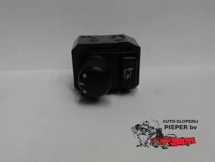 Gebruikte Schakelaar Spiegel Suzuki Swift (ZA/ZC/ZD1/2/3/9) 1.3 VVT 16V Prijs op aanvraag aangeboden door Autosloperij Pieper BV