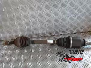 Gebruikte Cardanas links-voor (VWA) Renault Modus/Grand Modus (JP) 1.6 16V Prijs € 36,75 Margeregeling aangeboden door Autosloperij Pieper BV