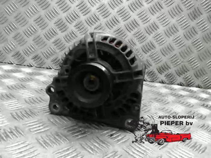 Gebruikte Dynamo Volkswagen New Beetle (9C1/9G1) 1.6 Prijs € 52,50 Margeregeling aangeboden door Autosloperij Pieper BV