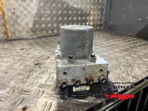 Gebruikte ABS Pomp Nissan Qashqai (J10) 2.0 16V 4x4 Prijs op aanvraag aangeboden door Autosloperij Pieper BV