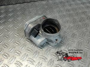 Gebruikte Gasklephuis Volkswagen Passat Variant (3C5) 2.0 TDI 16V 140 Prijs € 42,00 Margeregeling aangeboden door Autosloperij Pieper BV