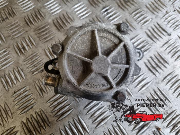 Gebruikte Vacuumpomp (Diesel) BMW 3 serie (E46/4) 320d 16V Prijs € 63,00 Margeregeling aangeboden door Autosloperij Pieper BV
