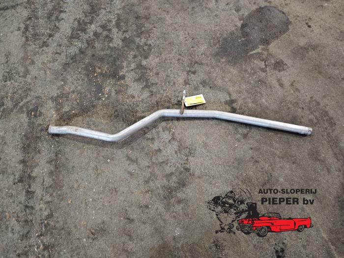 Gebruikte Uitlaat Tussenpijp Peugeot 206 (2A/C/H/J/S) 1.4 XR,XS,XT,Gentry Prijs € 36,75 Margeregeling aangeboden door Autosloperij Pieper BV
