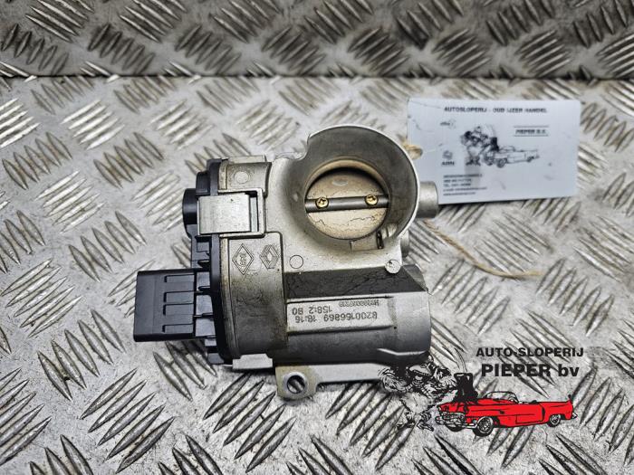 Gebruikte Gasklephuis Renault Clio II (BB/CB) 1.2 16V Prijs € 47,25 Margeregeling aangeboden door Autosloperij Pieper BV