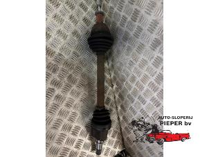 Gebruikte Aandrijfas links-voor Ford Focus 2 1.4 16V Prijs € 36,75 Margeregeling aangeboden door Autosloperij Pieper BV