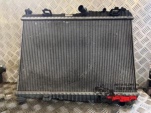 Gebruikte Radiateur Ford Fiesta 6 (JA8) 1.25 16V Prijs € 42,00 Margeregeling aangeboden door Autosloperij Pieper BV
