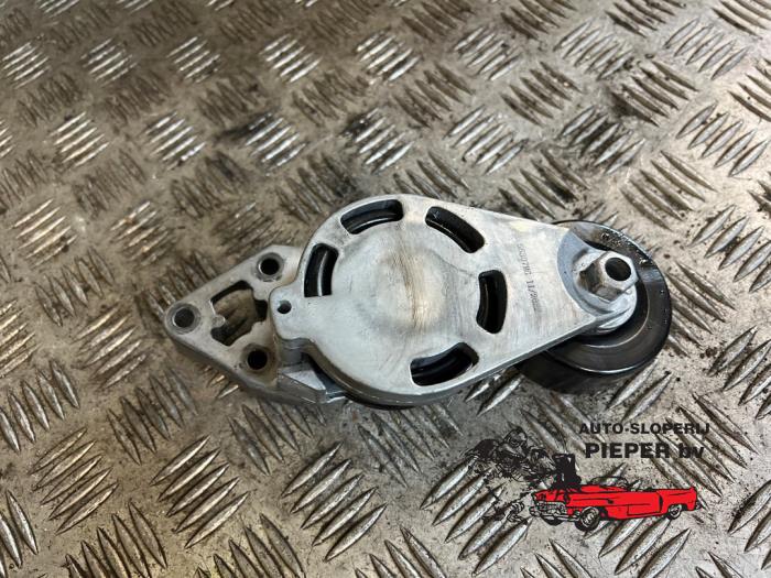 Gebruikte Spanner multiriem Volkswagen Polo IV (9N1/2/3) 1.4 TDI 70 Prijs € 31,50 Margeregeling aangeboden door Autosloperij Pieper BV