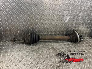 Gebruikte Aandrijfas links-voor Renault Scénic I (JA) 1.8 16V Prijs op aanvraag aangeboden door Autosloperij Pieper BV