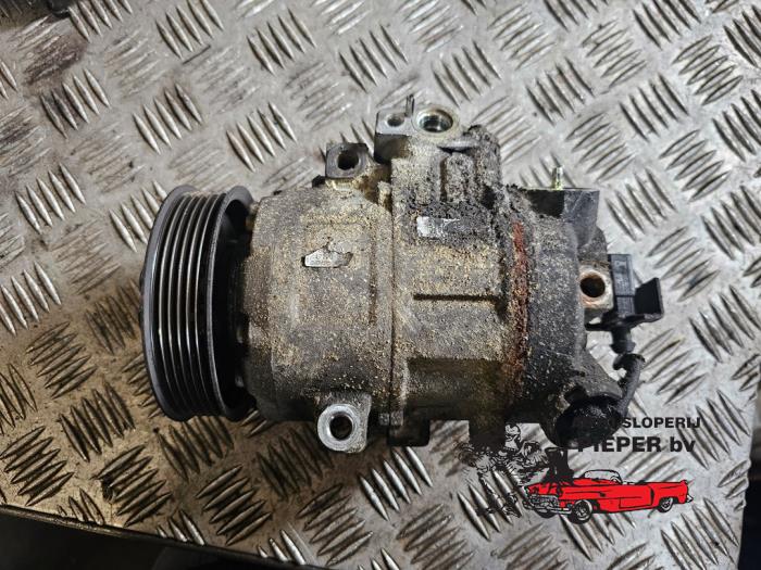 Gebruikte Aircopomp Volkswagen Golf IV (1J1) 1.6 FSI 16V Prijs € 78,75 Margeregeling aangeboden door Autosloperij Pieper BV