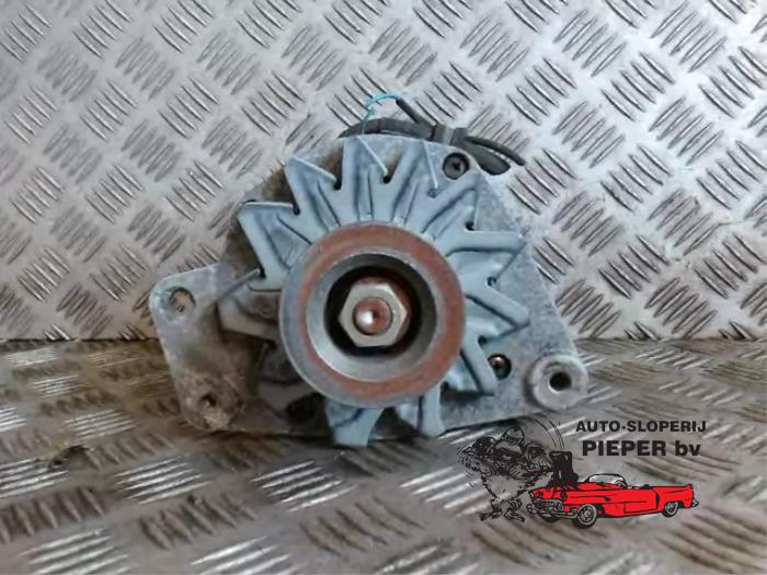 Gebruikte Dynamo Audi 80 (B3) 1.8 i Prijs € 52,50 Margeregeling aangeboden door Autosloperij Pieper BV