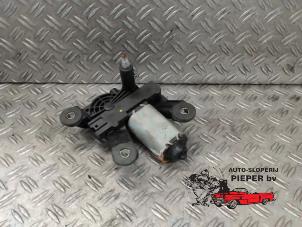 Gebruikte Ruitenwissermotor achter BMW Mini One/Cooper (R50) 1.6 16V Cooper Prijs op aanvraag aangeboden door Autosloperij Pieper BV