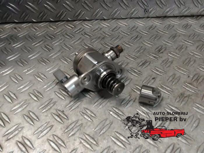 Gebruikte Hogedrukpomp Volkswagen Passat Variant (365) 1.8 TSI 16V Prijs € 105,00 Margeregeling aangeboden door Autosloperij Pieper BV