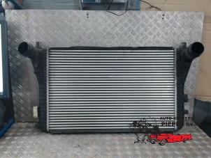 Gebruikte Intercooler Volkswagen Passat Variant (365) 1.8 TSI 16V Prijs € 73,50 Margeregeling aangeboden door Autosloperij Pieper BV