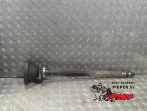 Gebruikte Homokineetas rechts-voor Mercedes Vito (638.1/2) 2.2 CDI 110 16V Prijs op aanvraag aangeboden door Autosloperij Pieper BV