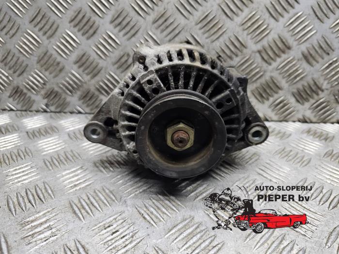Gebruikte Dynamo Honda CR-V (RD1/3) 2.0i 16V VTEC Prijs € 42,00 Margeregeling aangeboden door Autosloperij Pieper BV