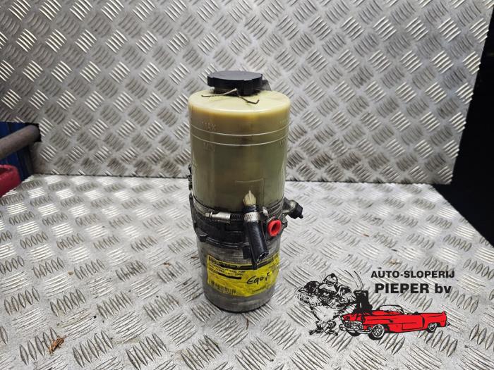 Gebruikte Pomp Servo Opel Signum (F48) 3.0 CDTI V6 24V Prijs € 94,50 Margeregeling aangeboden door Autosloperij Pieper BV