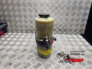 Gebruikte Servopomp Opel Signum (F48) 3.0 CDTI V6 24V Prijs € 94,50 Margeregeling aangeboden door Autosloperij Pieper BV