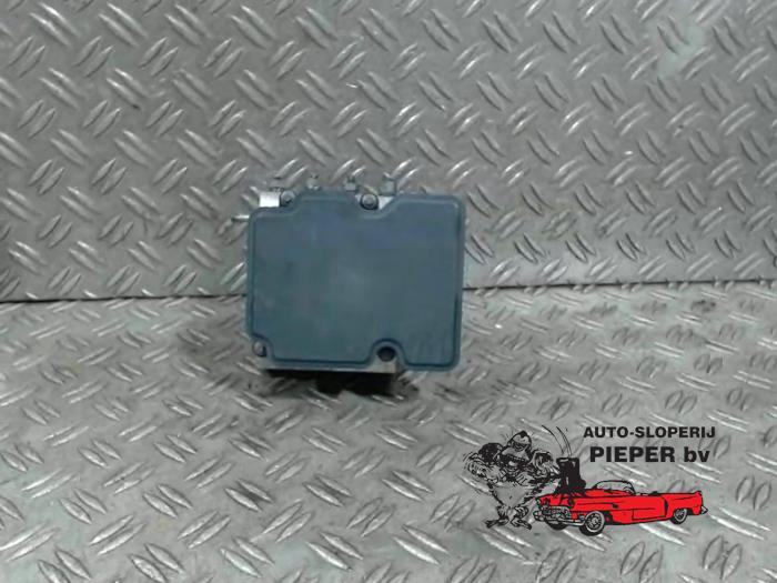 ABS Pomp van een Ford Transit Custom 2.2 TDCi 16V 2014