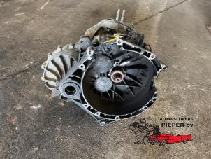 Gebruikte Versnellingsbak Ford Transit Custom 2.2 TDCi 16V Prijs € 787,50 Margeregeling aangeboden door Autosloperij Pieper BV