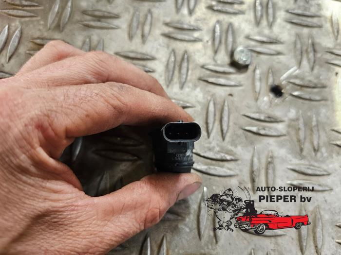 PDC Sensor van een BMW 3 serie (F30) 320d 2.0 16V 2012