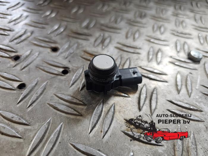 PDC Sensor van een BMW 3 serie (F30) 320d 2.0 16V 2012