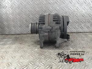 Gebruikte Dynamo Volkswagen Transporter/Caravelle T5 1.9 TDi Prijs € 63,00 Margeregeling aangeboden door Autosloperij Pieper BV