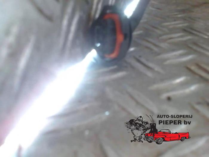 Lambda Sonde van een Opel Omega B Caravan (21/22/23) 3.2 V6 24V 2002