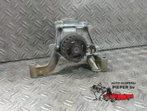 Gebruikte Oliepomp Ford Focus 3 Wagon 1.0 Ti-VCT EcoBoost 12V 125 Prijs € 94,50 Margeregeling aangeboden door Autosloperij Pieper BV