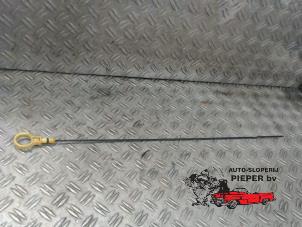 Gebruikte Peilstok Olie Ford Focus 3 Wagon 1.0 Ti-VCT EcoBoost 12V 125 Prijs € 15,75 Margeregeling aangeboden door Autosloperij Pieper BV