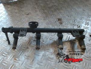 Gebruikte Injector brug Renault Kangoo (KC) 1.4 Prijs op aanvraag aangeboden door Autosloperij Pieper BV