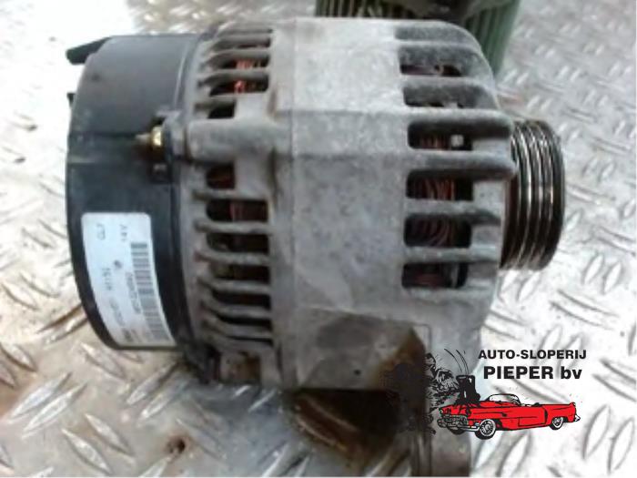 Gebruikte Dynamo Peugeot 306 (7A/C/S) 1.6i XR,XT,ST Prijs € 42,00 Margeregeling aangeboden door Autosloperij Pieper BV