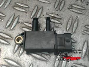 Gebruikte Brandstofdruk sensor Opel Astra J Sports Tourer (PD8/PE8/PF8) 1.6 CDTI 16V Prijs € 15,75 Margeregeling aangeboden door Autosloperij Pieper BV