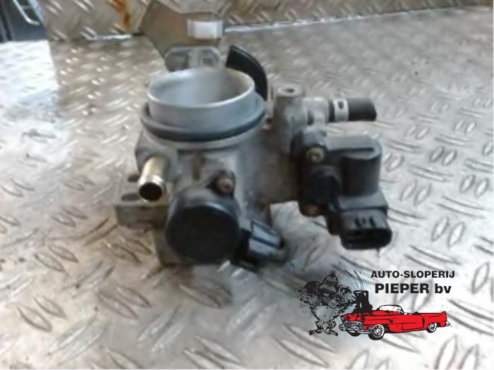 Gebruikte Gasklephuis Toyota Yaris (P1) 1.0 16V VVT-i Prijs € 52,50 Margeregeling aangeboden door Autosloperij Pieper BV