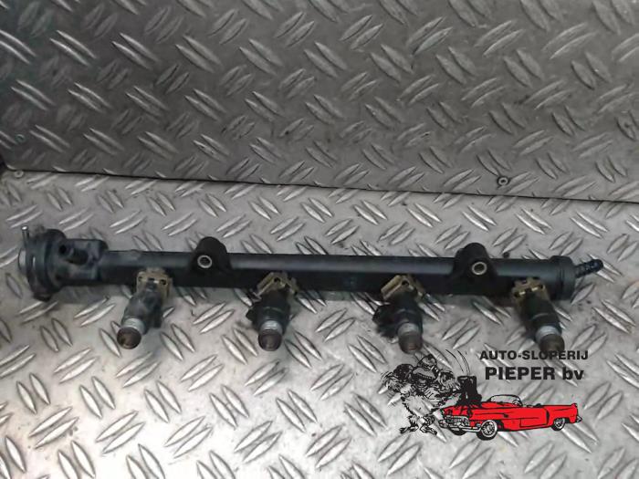Gebruikte Verstuiver brug Seat Cordoba (6C2/6K2) 1.4i CLX,SE,Latino Prijs € 63,00 Margeregeling aangeboden door Autosloperij Pieper BV