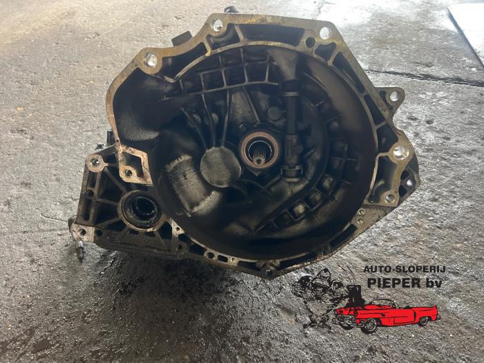 Gebruikte Versnellingsbak Opel Corsa B (73/78/79) 1.4i Prijs € 157,50 Margeregeling aangeboden door Autosloperij Pieper BV