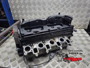 Gebruikte Cilinderkop Volkswagen Caddy III (2KA,2KH,2CA,2CH) 1.6 TDI 16V Prijs € 367,50 Margeregeling aangeboden door Autosloperij Pieper BV