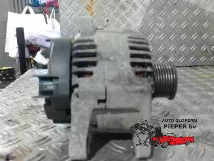 Gebruikte Dynamo Renault Scénic II (JM) 2.0 16V Prijs op aanvraag aangeboden door Autosloperij Pieper BV