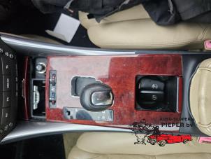 Gebruikte Middenconsoles Lexus IS (E2) 250 2.5 V6 24V Prijs op aanvraag aangeboden door Autosloperij Pieper BV