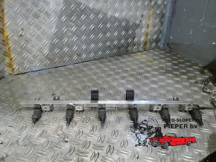 Gebruikte Common rail (Injectie) BMW X3 (E83) 2.5 24V Prijs € 131,25 Margeregeling aangeboden door Autosloperij Pieper BV