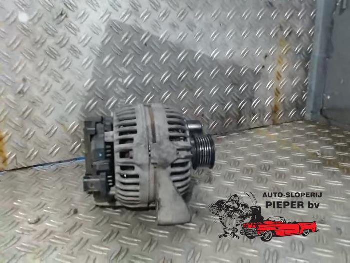 Gebruikte Dynamo BMW X3 (E83) 2.5 24V Prijs € 52,50 Margeregeling aangeboden door Autosloperij Pieper BV