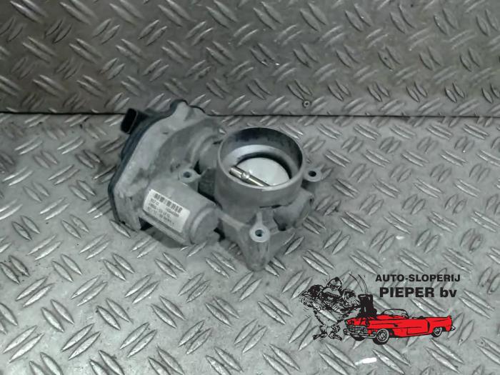 Gebruikte Gasklephuis Ford Focus C-Max 1.8 16V Prijs € 52,50 Margeregeling aangeboden door Autosloperij Pieper BV