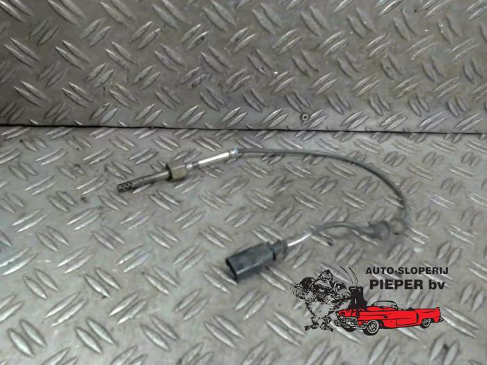 Gebruikte Uitlaat temperatuursensor Volkswagen Golf V (1K1) 2.0 FSI 16V Prijs € 31,50 Margeregeling aangeboden door Autosloperij Pieper BV