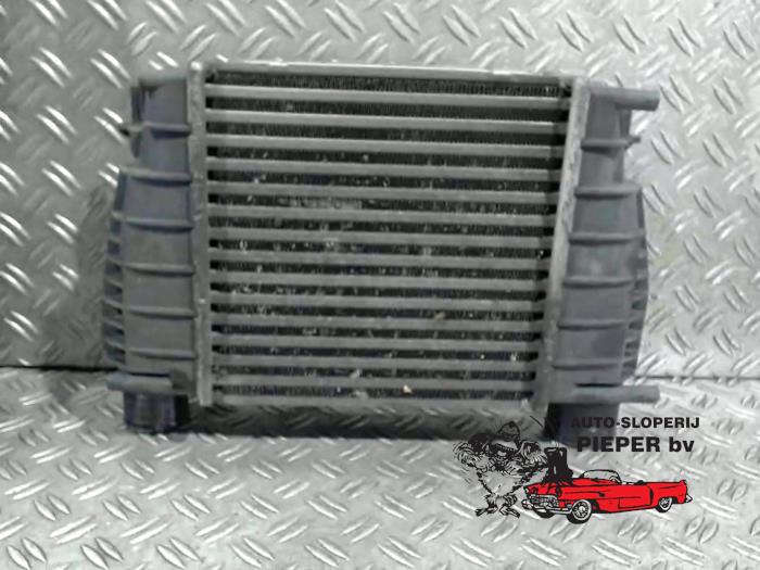 Gebruikte Intercooler Renault Clio III Estate/Grandtour (KR) 1.2 16V TCE 100 Prijs € 36,75 Margeregeling aangeboden door Autosloperij Pieper BV