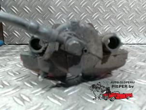 Gebruikte Remklauw (Tang) rechts-voor Volkswagen Golf VI (5K1) 1.4 TSI 122 16V Prijs € 36,75 Margeregeling aangeboden door Autosloperij Pieper BV