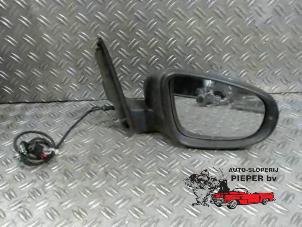 Gebruikte Buitenspiegel rechts Volkswagen Golf VI (5K1) 1.4 TSI 122 16V Prijs € 47,25 Margeregeling aangeboden door Autosloperij Pieper BV