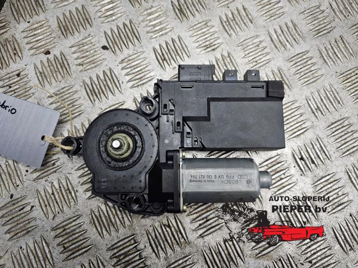 Raammotor Portier van een Peugeot 307 CC (3B) 2.0 16V 2005