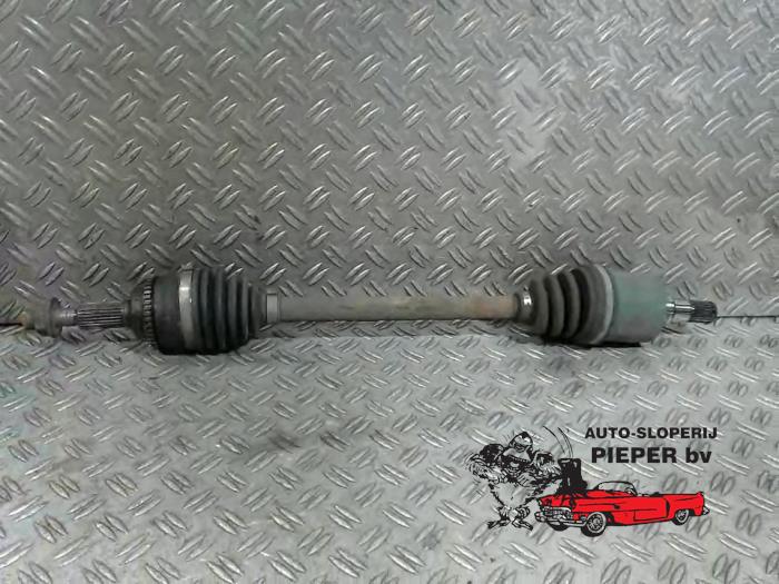 Gebruikte Steekas links-voor Suzuki Swift (ZA/ZC/ZD1/2/3/9) 1.3 VVT 16V Prijs € 36,75 Margeregeling aangeboden door Autosloperij Pieper BV