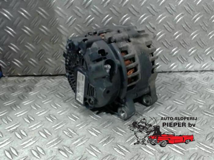 Dynamo van een Peugeot Expert (G9) 1.6 HDi 90 2013